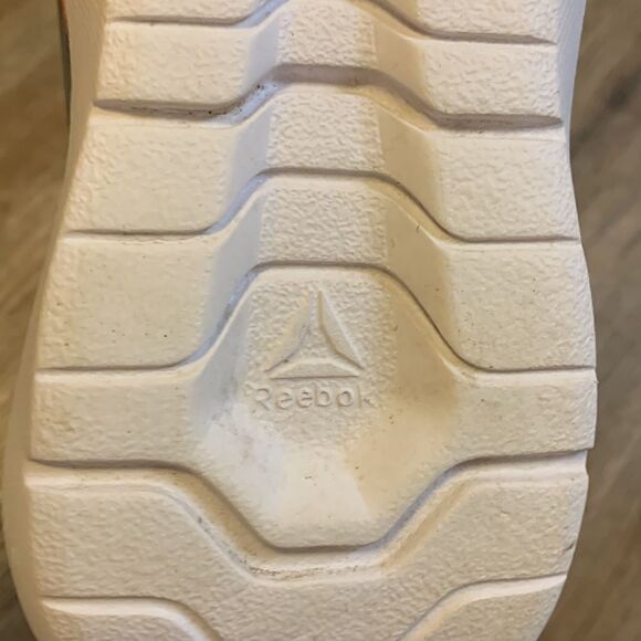 Reebok energylux 2.0 woman’s lite weight running shoes size 6.5. - Picture 8 of 11